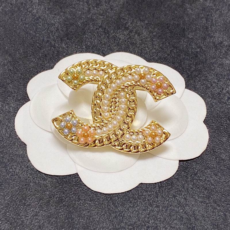 Chanel Brooch 3lyx194